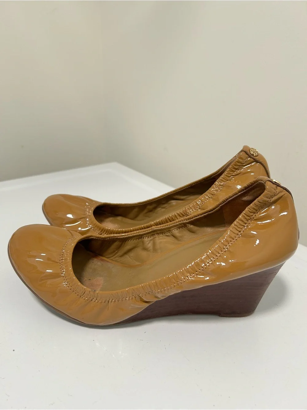 Tory Burch Eddie Ballet Wedge Tan Camel Size 11 M